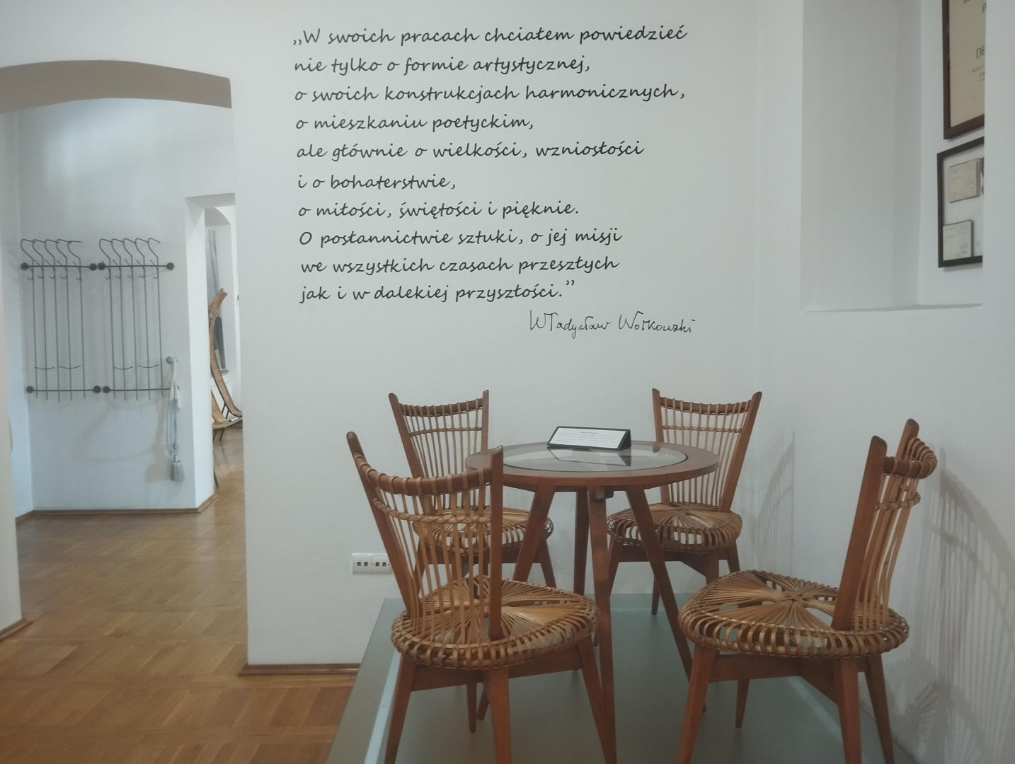 Meble projektu Władysława Wołkowskiego