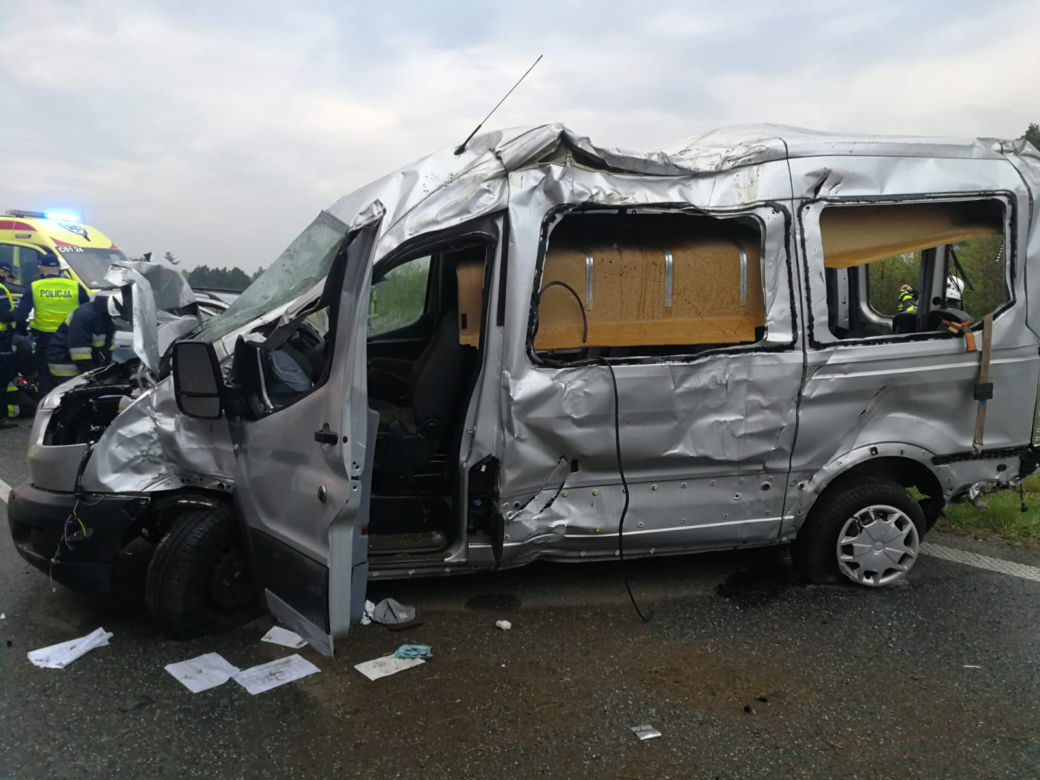 Wypadek na A1 w Gorzuchowie, wszystkie osoby zostały przewiezione do szpitala