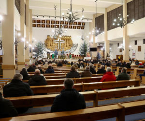Jarosław Kaczyński w Starachowicach – Hołd dla Matki i Refleksje o Polsce