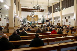 Jarosław Kaczyński w Starachowicach – Hołd dla Matki i Refleksje o Polsce