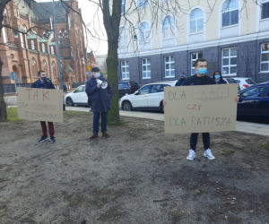 Pikieta przed Szpitalem Praskim