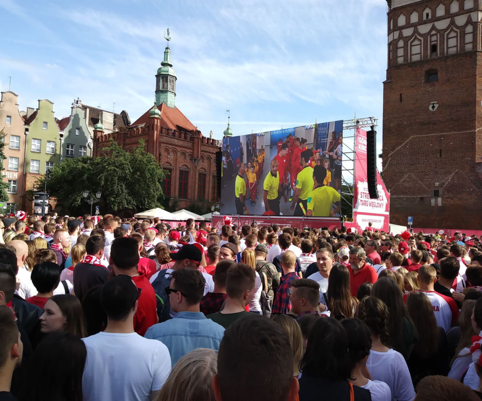 Gdańscy kibice wspierali polskich piłkarzy [ZDJĘCIA]