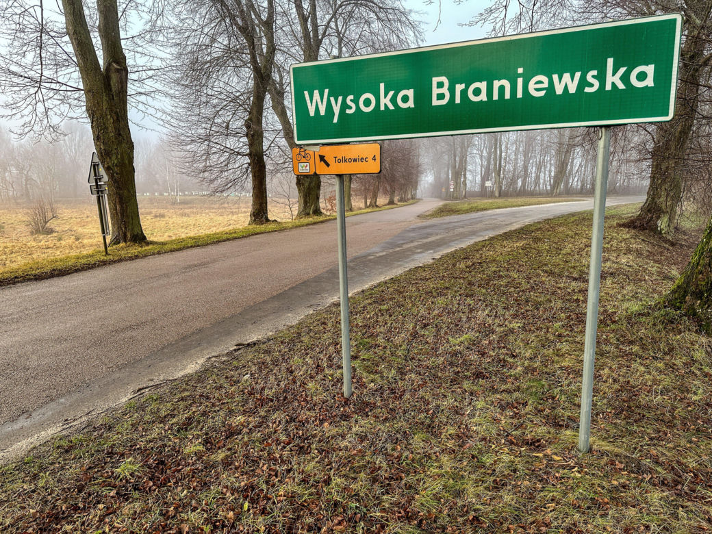 O tej wsi zrobiło się głośno z dnia na dzień. Ksiądz chodzący po kolędzie zaatakował psa