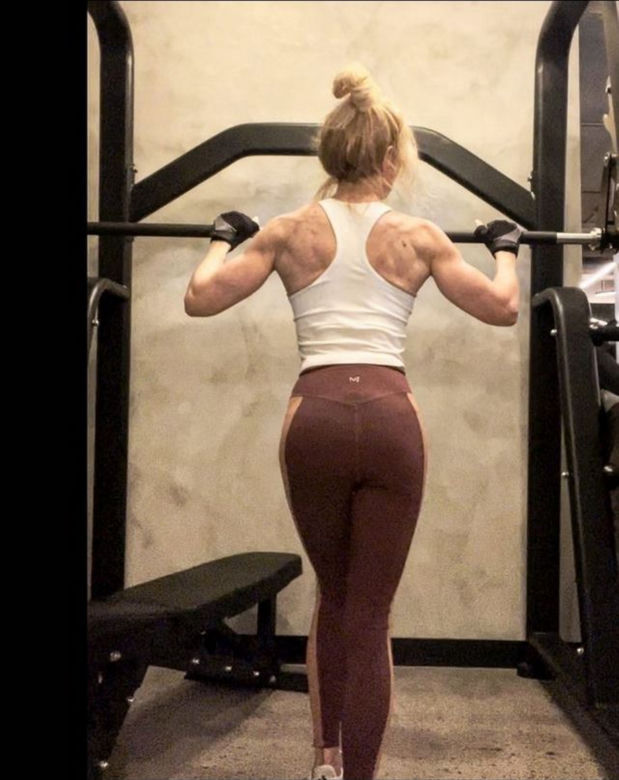Fit Babcia - Lesley Maxwell  
