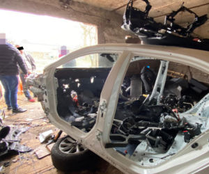 Kradli auta i części na potęgę! Złodzieje i paser wpadli w ręce policji 