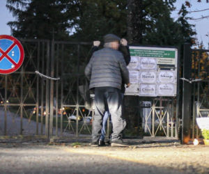 Ludzie włamują się na cmentarze 