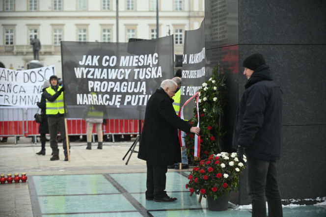 Jarosław Kaczyński na obchodach miesięcznicy smoleńskiej
