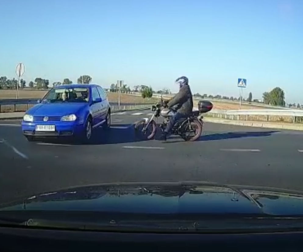 Uderzył w motorowerzystę, nie miał prawa jazdy