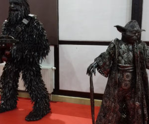 To jedyna taka wystawa na świecie! W Muzeum Inżynierii Miejskiej zobaczycie galerię figur... ze złomu [AUDIO, ZDJĘCIA]