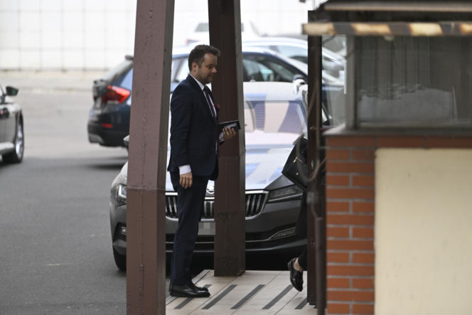 Pilna narada PiS na  Nowogrodzkiej