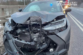 Ciężarówka zgubiła koło, a to wpadło wprost w osobówki! Demolka w Markach