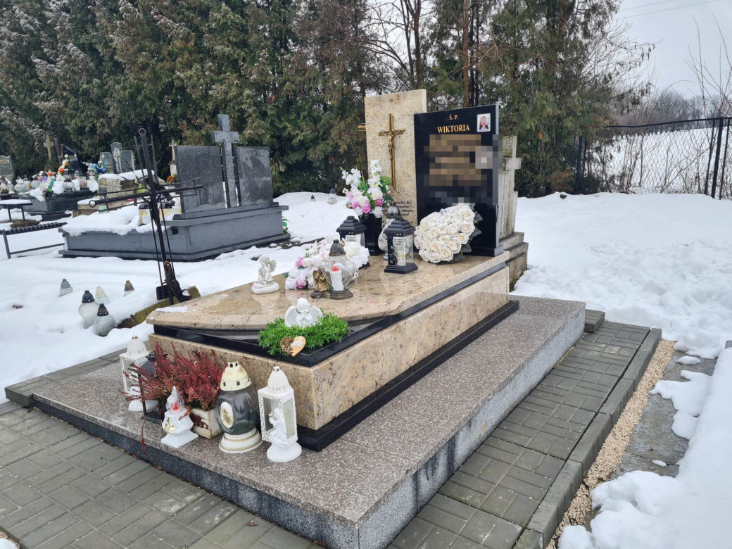 Groby Wiktorii i Konrada z powiatu przeworskiego [GALERIA]