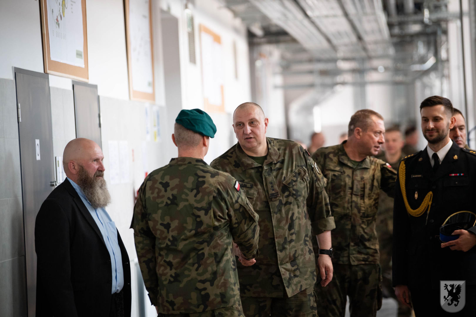 Nowa hala remontowa w Krośnie Odrzańskim otwarta. Zapewni serwis Leopardów i Rosomaków
