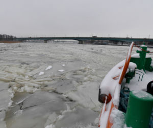 Szczecin: Lodołamacze na Odrze i jez. Dąbie