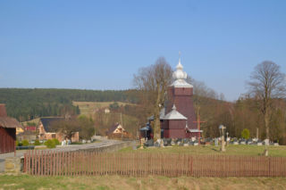 Ta niewielka wieś jest najpiękniejsza w woj. małopolskim. Zachwyca łemkowską cerkwią