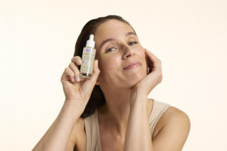 Jak skutecznie walczyć z przebarwieniami? Sprawdzona pielęgnacja, która przywraca skórze jednolity koloryt