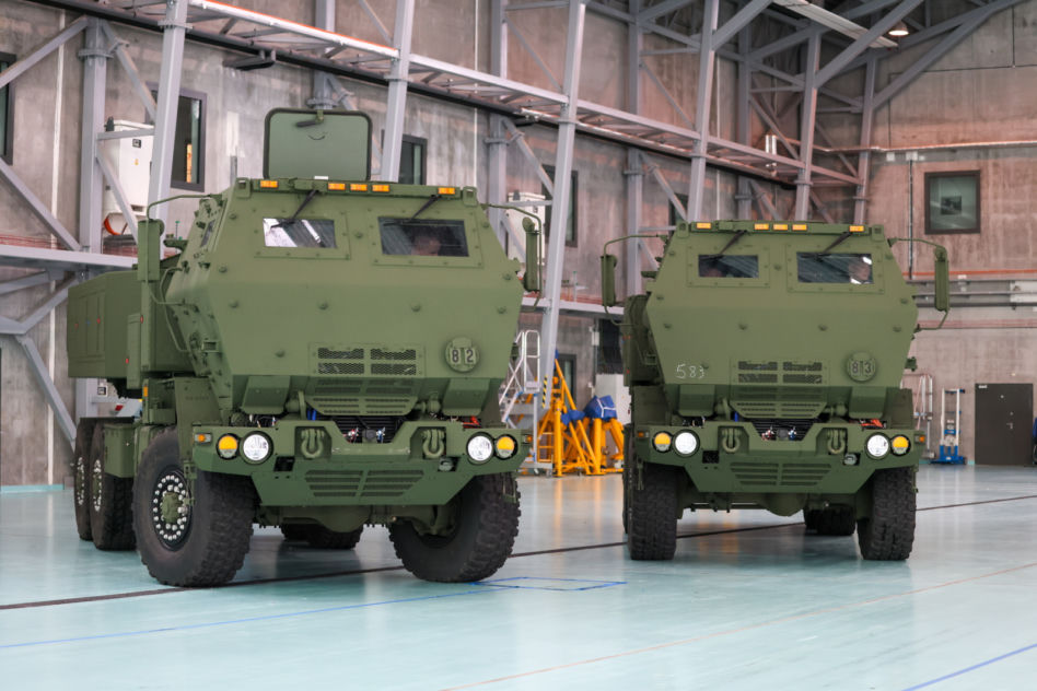 Pierwsze wyrzutnie rakiet HIMARS są w Polsce. Trafią do 16 Dywizji Zmechanizowanej [ZDJĘCIA]