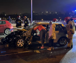 Karambol na moście Gdańskim. Lądował śmigłowiec LPR