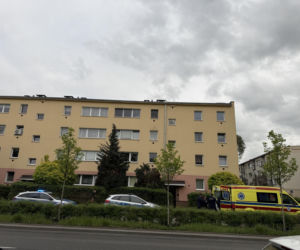 Zabarykadował się w łazience z nożem. Na warszawskiej Woli znaleziono ciało 67-letniej Ewy