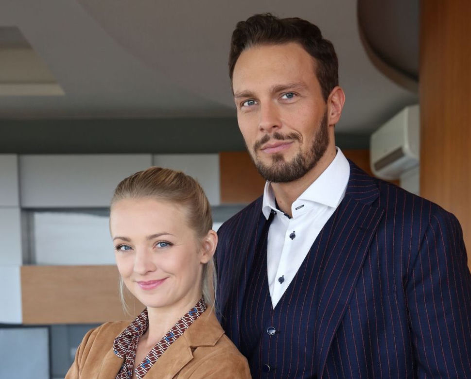 M jak miłość odc. 1426. Joasia (Barbara Kurdej-Szatan), Leszek Krajewski (Sławomir Uniatowski) 