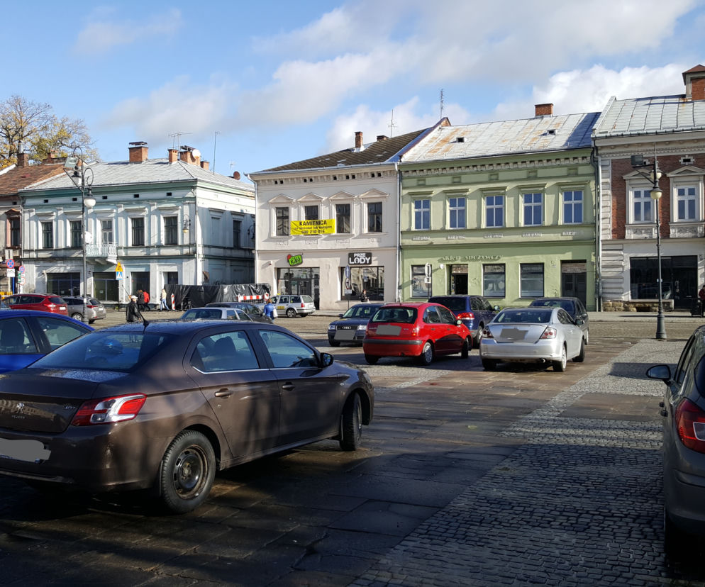 Nowy Sącz: Parkowanie w centrum tylko dla bogaczy? Ceny rosną nawet pięciokrotnie!