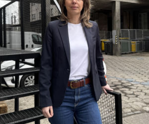 Potraktowali ją jak przestępczynię. Poszło o paczkę z ubraniami