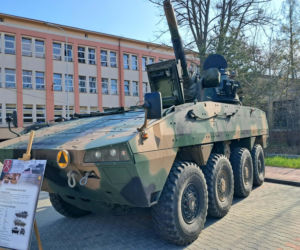 Targi Służby i Pracy w Skarżysku. Wojsko Polskie kusi nowoczesnością i stabilną ścieżką kariery