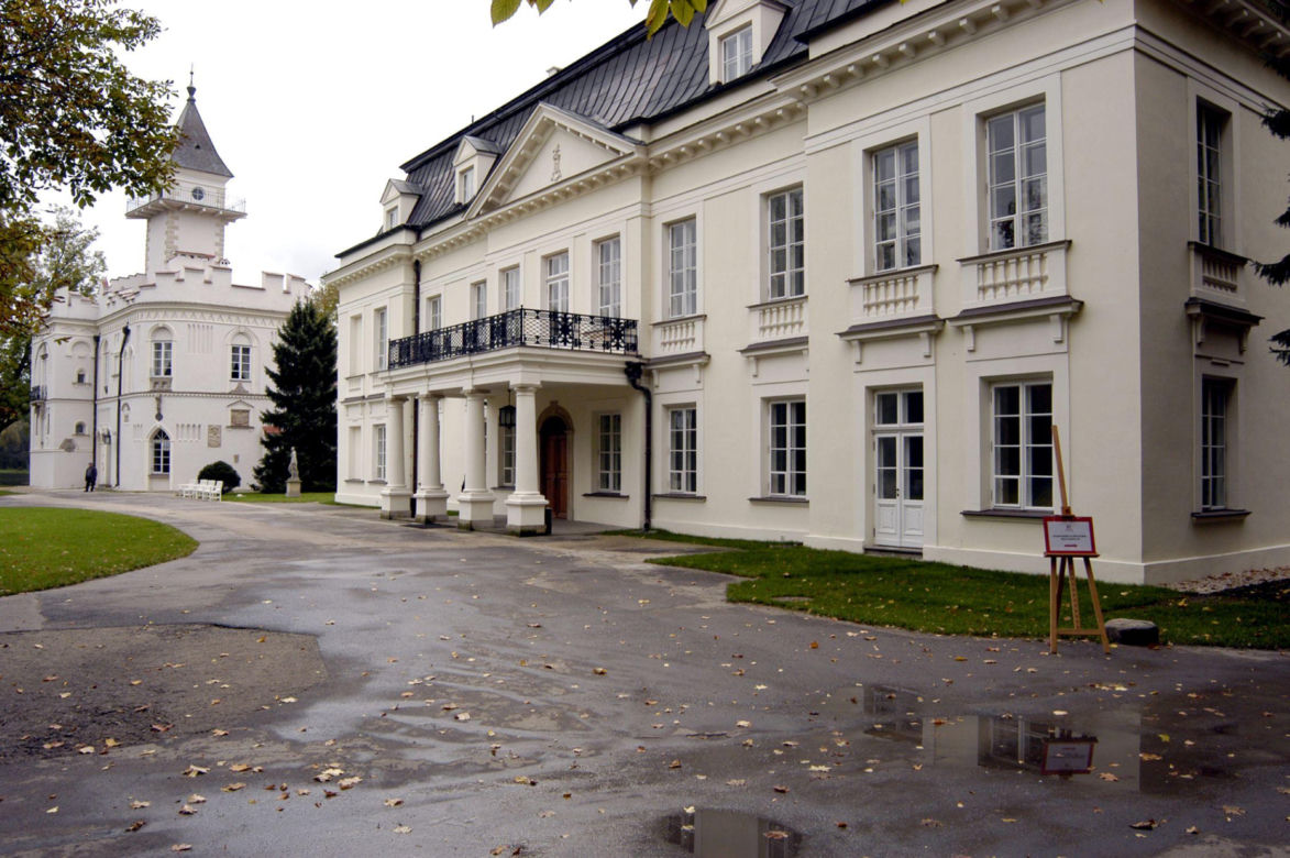 Zespół pałacowo-parkowy w Radziejowicach