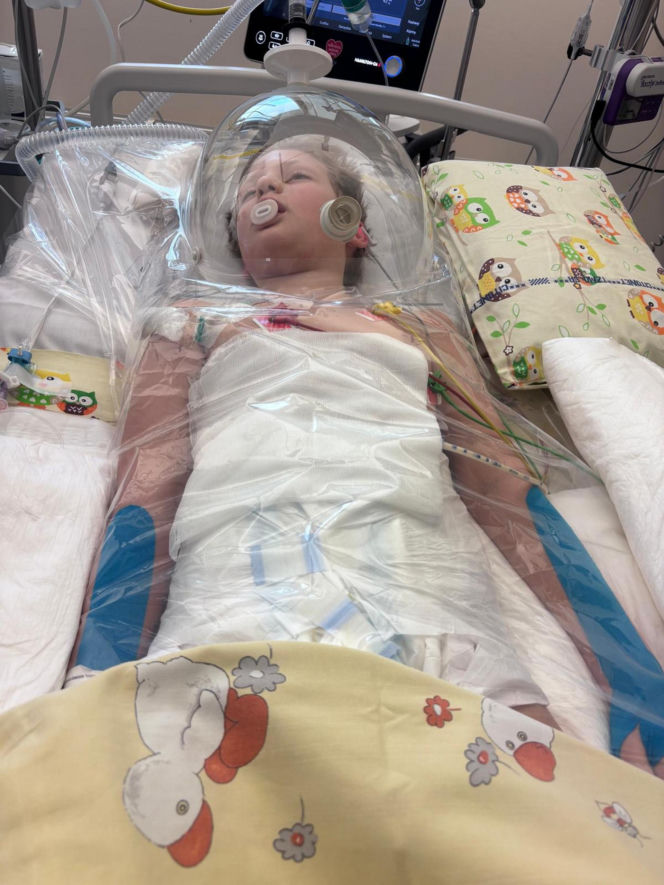 8-letni Dawid przestał oddychać w nocy. Na karetkę czekali 24 minuty