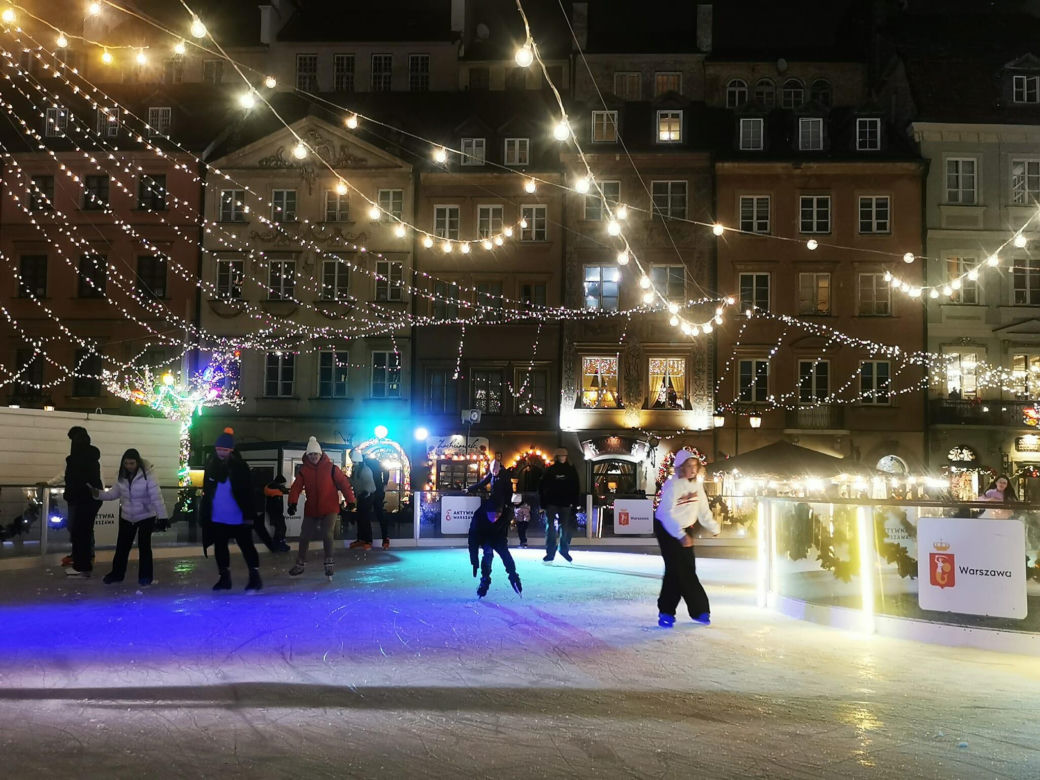 Świąteczna iluminacja 2025/2026 w Warszawie