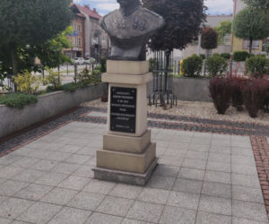 To jedno z najpiękniejszych miast w Małopolsce. W PRL-u zostało przeniesione przez Gierka na Śląsk