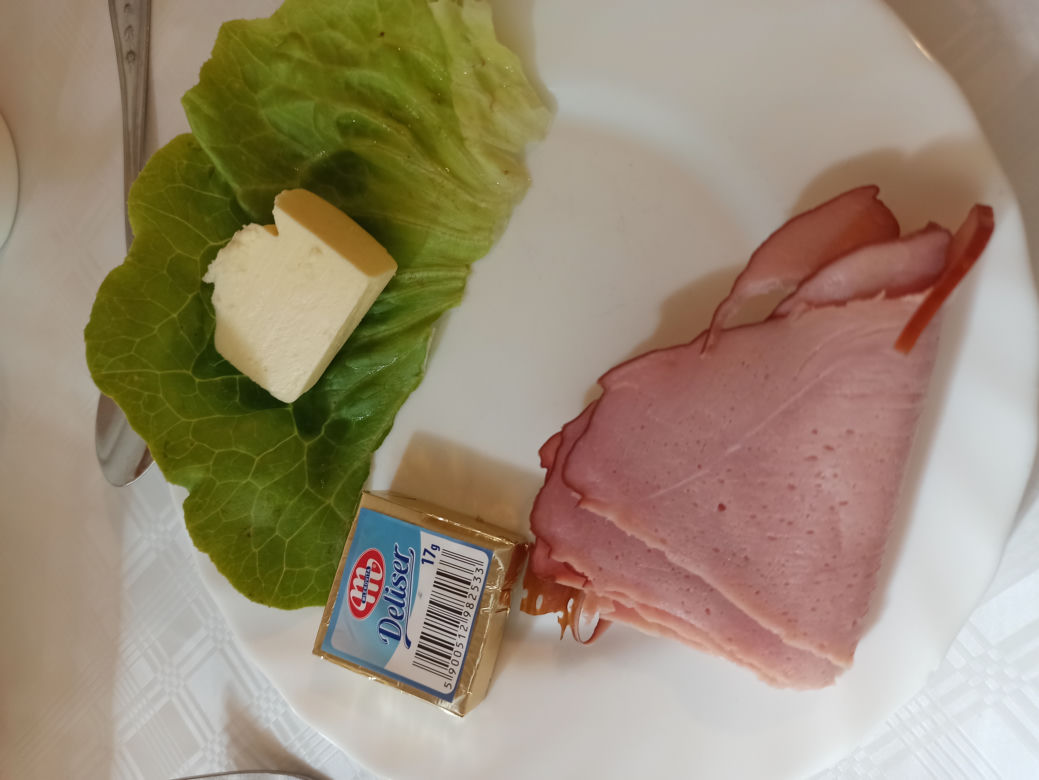 Posiłki w sanatorium. Tym nas karmią na śniadanie, obiad i kolację