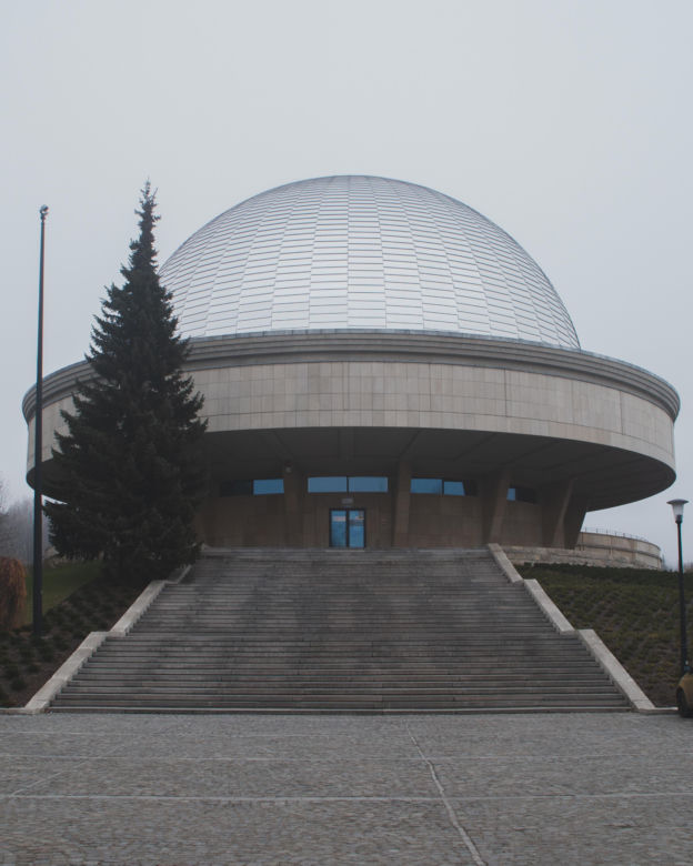 Socmodernistyczny Park Śląski - zdjęcia mozaik, architektury, rzeźb PRL