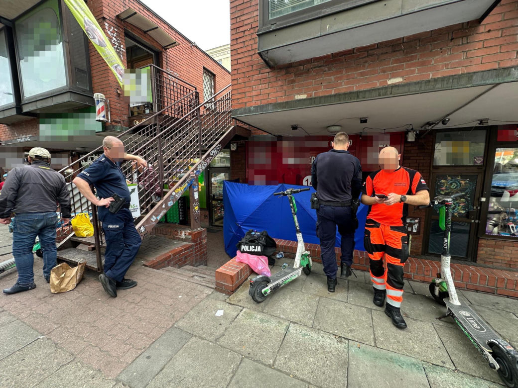 Spadł z wysokości i zmarł. Tragedia w Śródmieściu