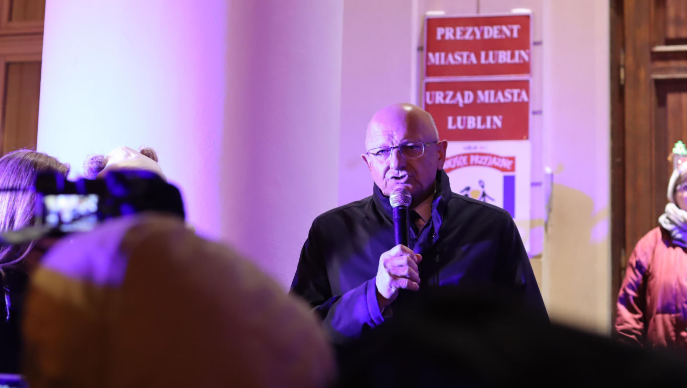 Lublin rozbłysnął milionem światełek! Iluminacje w mieście już działają [GALERIA]