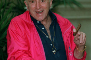 Spalili dom Jimmy'ego Savile'a! Żądają wyburzenia