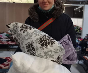Uchodźcy w Warszawie to już 10 proc. mieszkańców stolicy. Śpią w hali targowej, na boisku i w biurowcu