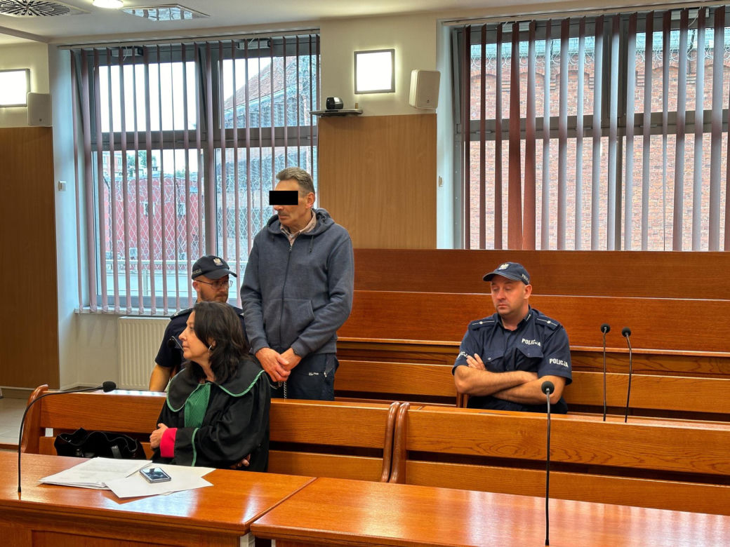 Zabił siekierą kolegę od kieliszka, napił się i poszedł spać