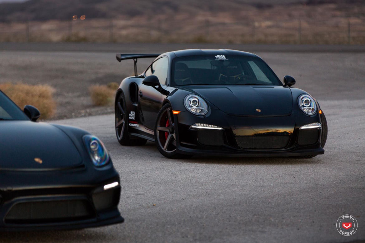 Porsche na felgach Vossen