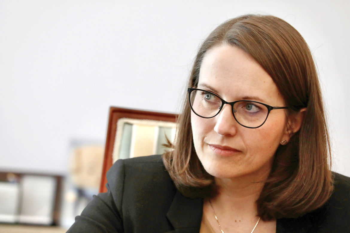 Wicenaczelny "Super Expressu" Hubert Biskupski w rozmowie z minister finansów Magdaleną Rzeczkowską