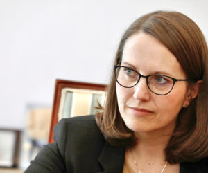 Wicenaczelny Super Expressu Hubert Biskupski w rozmowie z minister finansów Magdaleną Rzeczkowską
