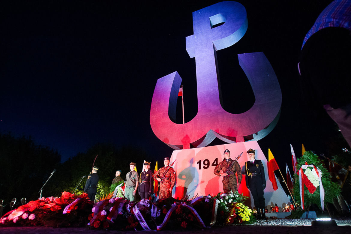 Walka o ogień na Kopcu Powstania. Czy iluminacja zastąpi ogień przez 63 dni obchodów