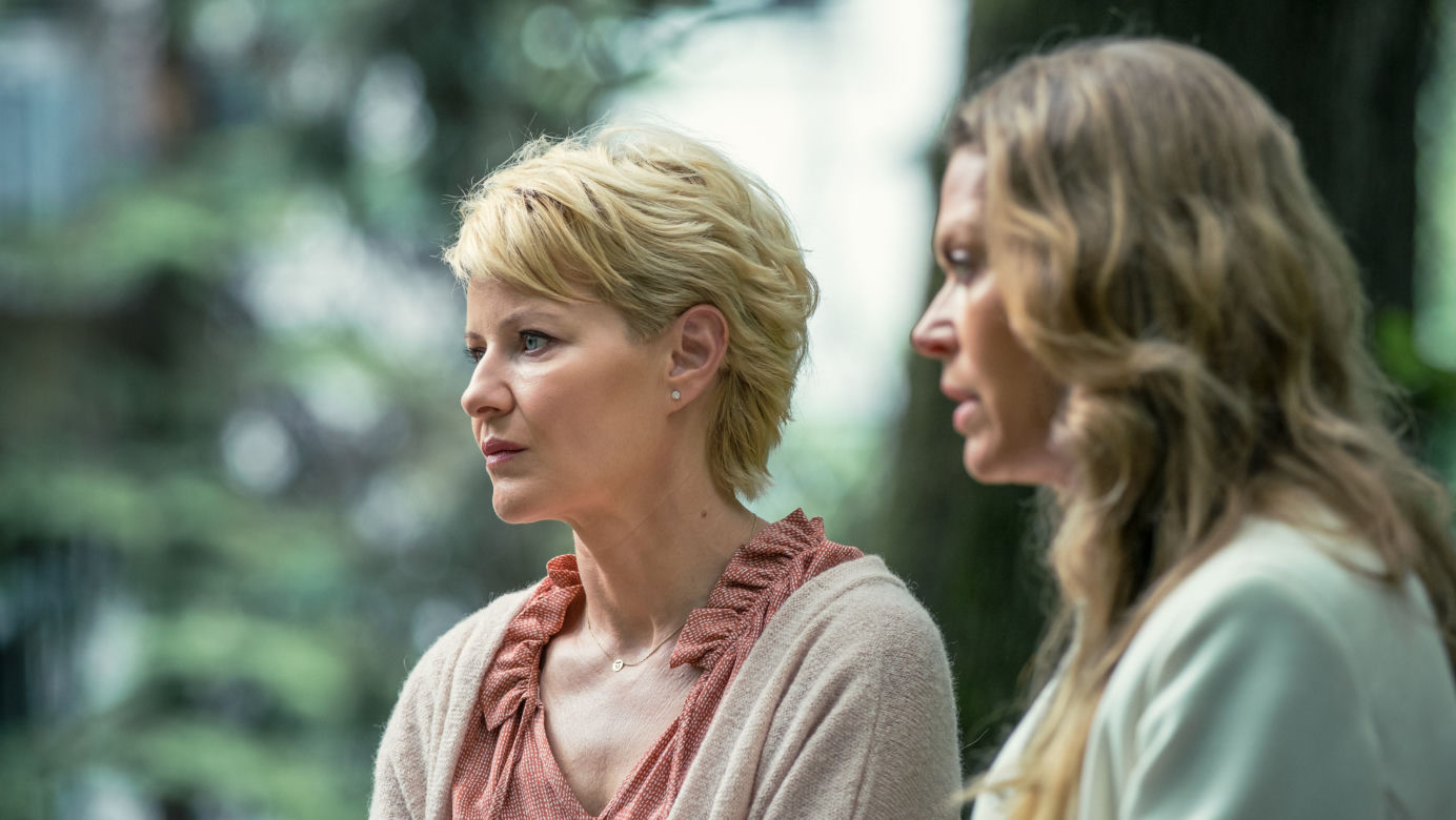 Druga szansa 2 sezon odc. 1. Monika (Małgorzata Kożuchowska), Kinga (Tamara Arciuch)