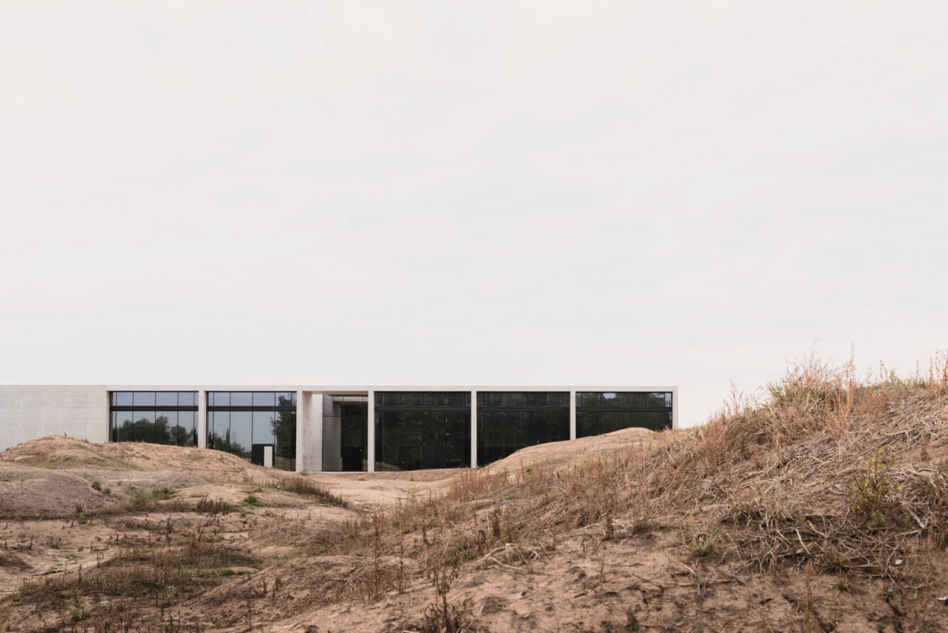 1_Crematorium-Siesegem_KAAN-Architecten-cSimone-Bossi (Copy)