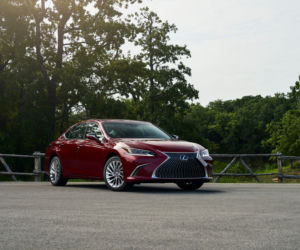 Lexus ES z napędem AWD