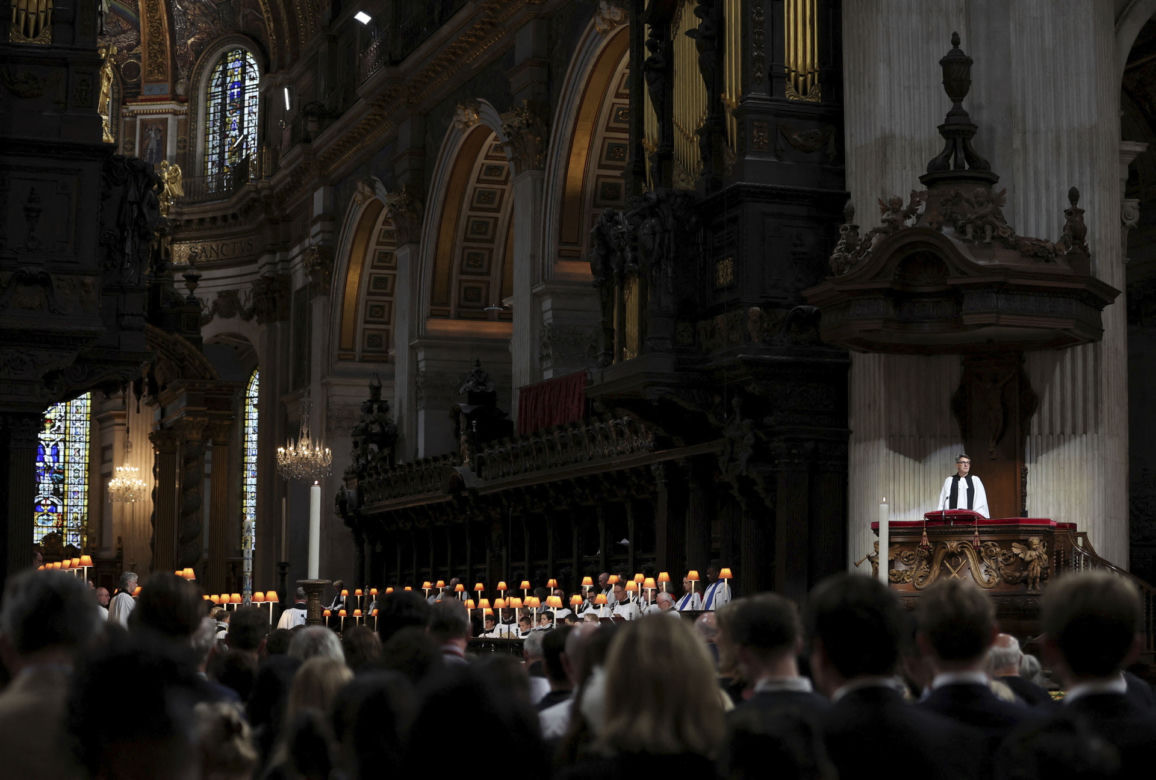 Msza ku czci zmarłej Elżbiety II. Wyjątkowe wykonanie hymnu. "God save the King"