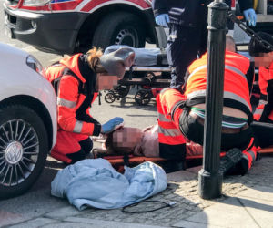 Rowerzystka potrącona na rogu Pięknej i Aleji Ujazdowskich