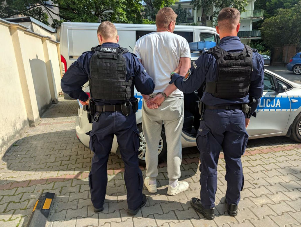Gigantyczna akcja stołecznej policji. Ruszyli po poszukiwanych przestępców, zatrzymali ponad 100 osób!