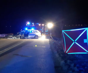Koszmarny wypadek koło Żnina. Nie żyje kierowca audi