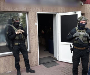Jaskinia hazardu w salonie fryzjerskim